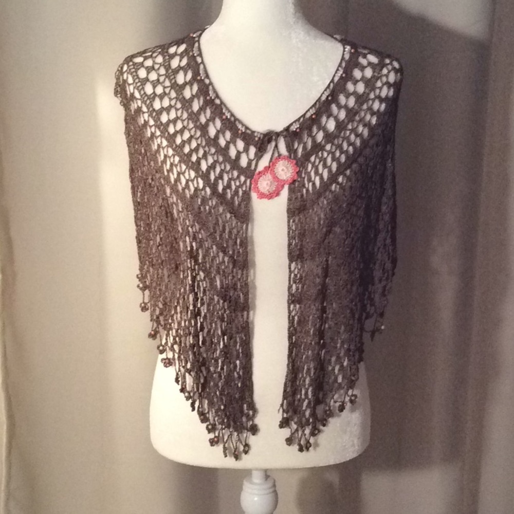 Knitted Shaw with mother of pearls